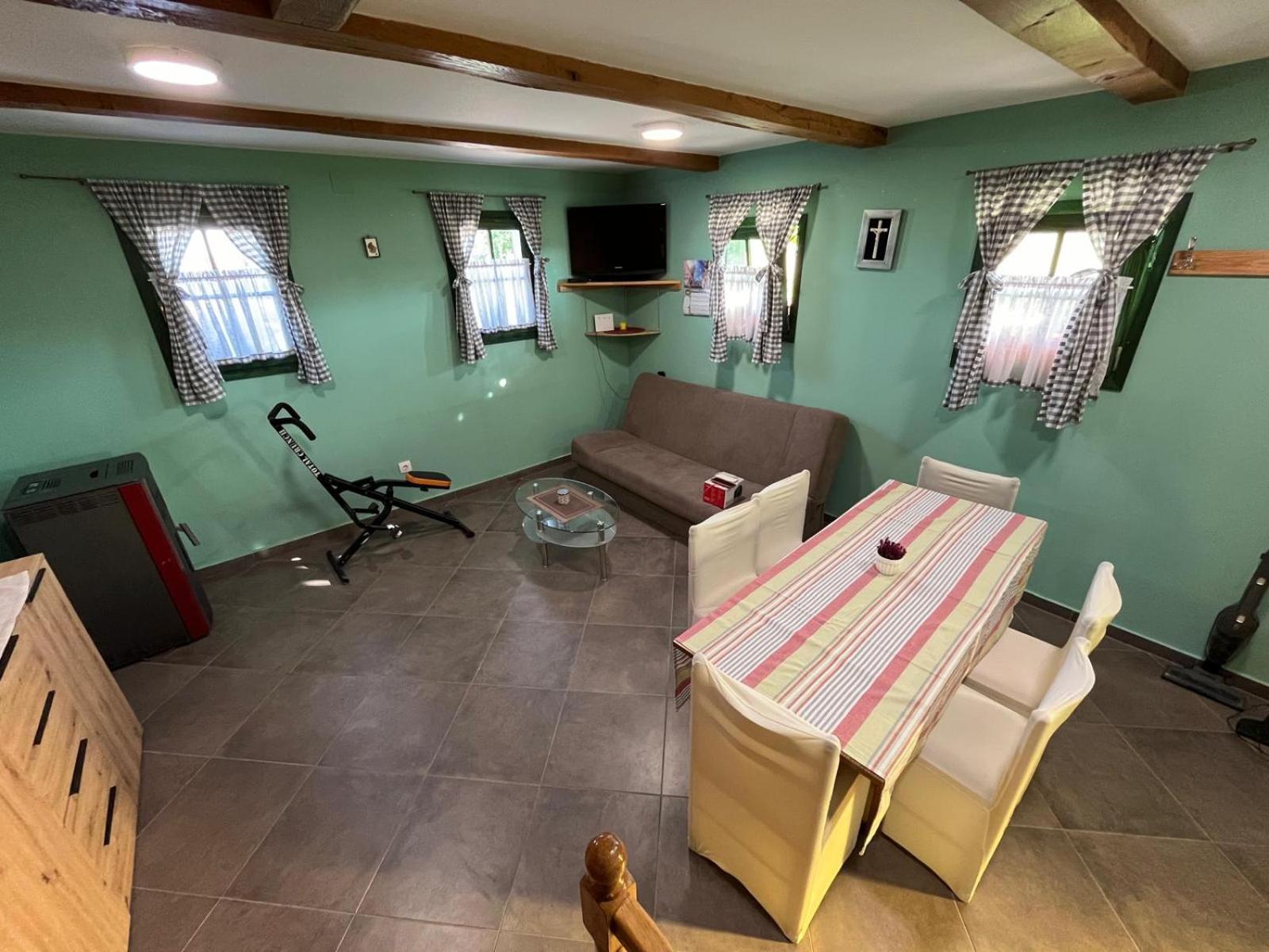 Appartamento Wooden House Ante Self Check - In And Check - Out Otočac Esterno foto