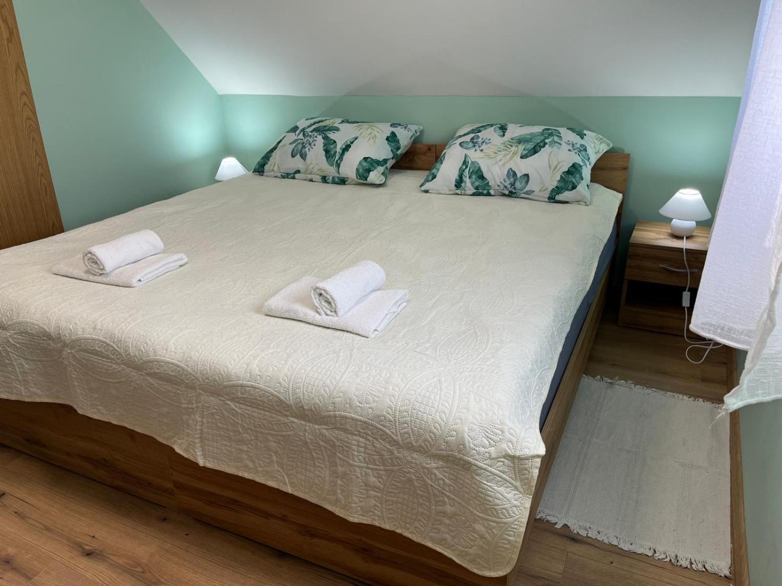Appartamento Wooden House Ante Self Check - In And Check - Out Otočac Esterno foto