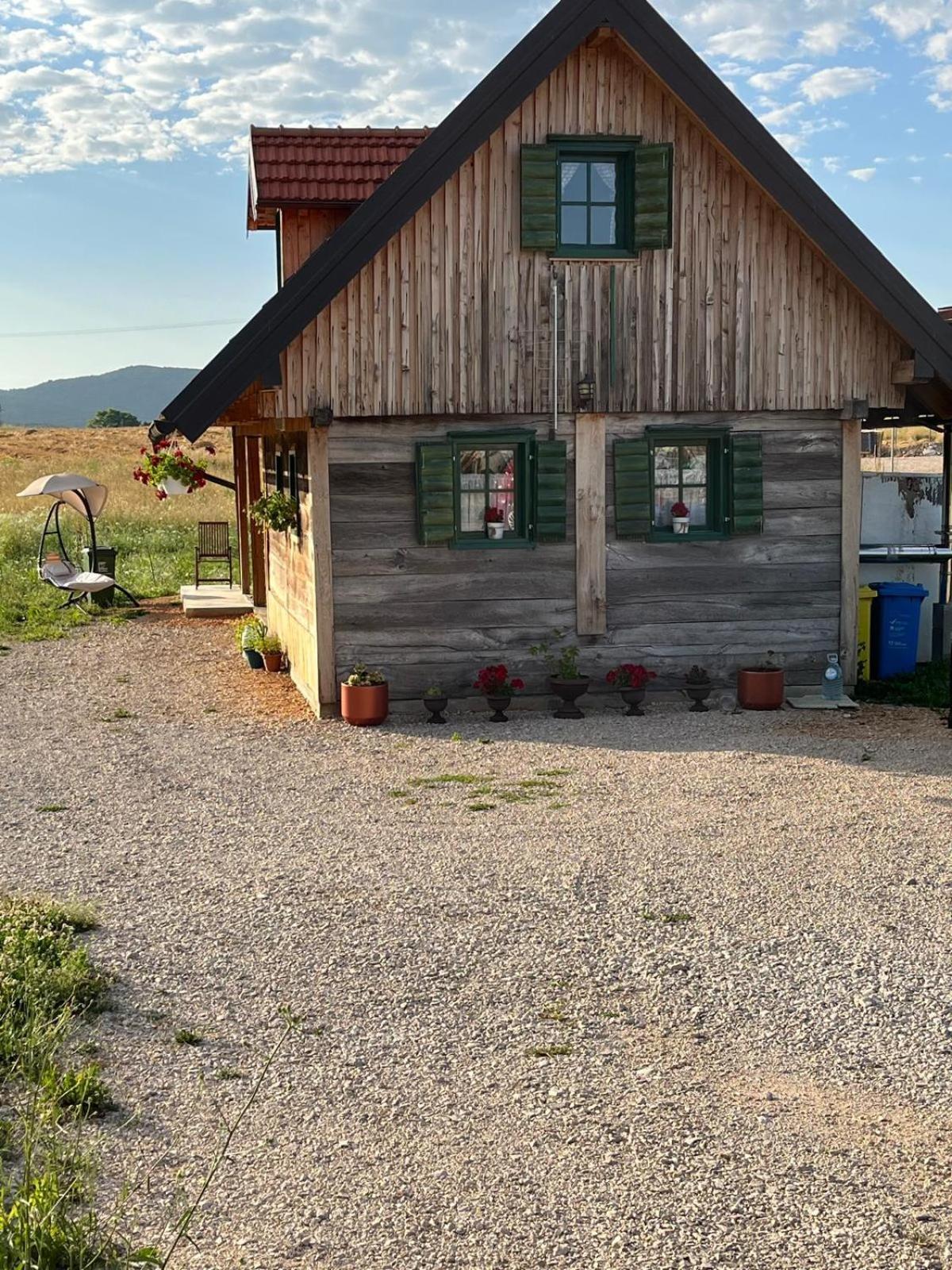 Appartamento Wooden House Ante Self Check - In And Check - Out Otočac Esterno foto